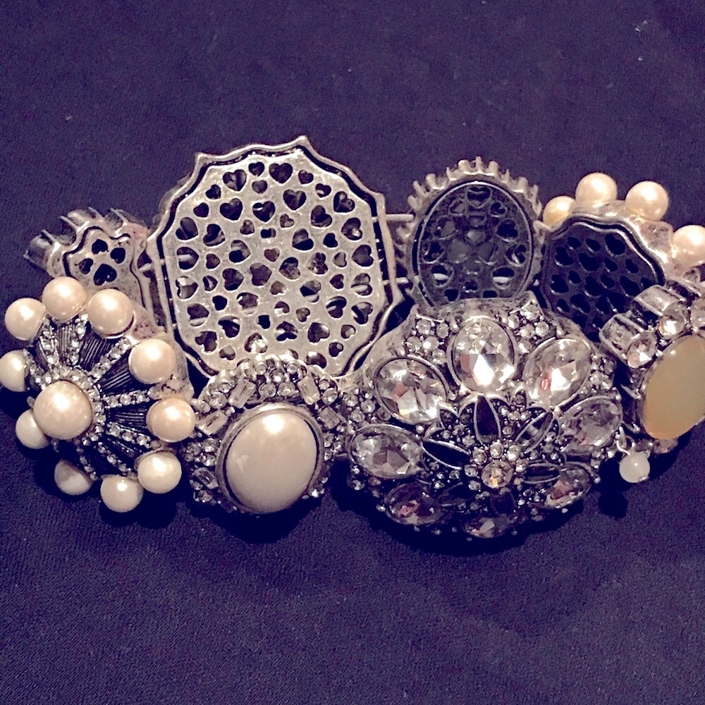 100% Betsey Johnson